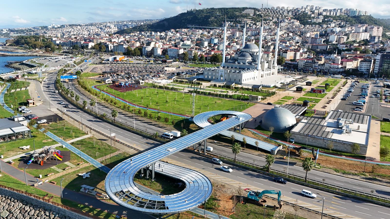   Ulaştırma ve Altyapı Bakanı Abdulkadir Uraloğlu, Trabzon’da yapımı süren