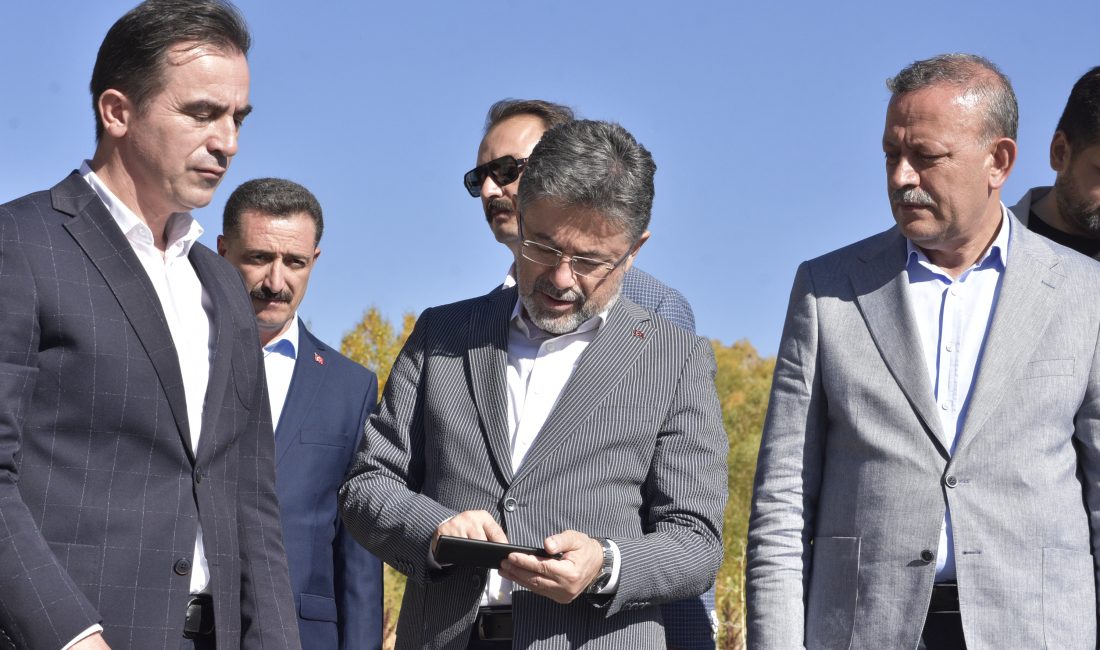 Tarım ve Orman Bakanı İbrahim Yumaklı, Bitlis’teki programı kapsamında Nemrut