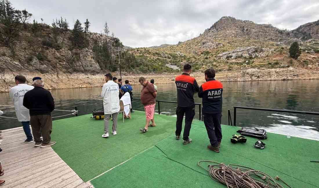 &nbsp; Antalya’nın Manavgat ilçesindeki Oymapınar Baraj Gölü’nde, gezi teknesi turu