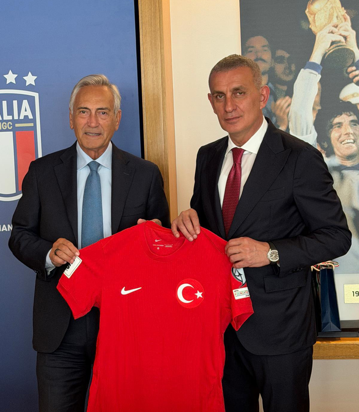   Türkiye Futbol Federasyonu (TFF) Başkanı İbrahim Ethem Hacıosmanoğlu, İtalya