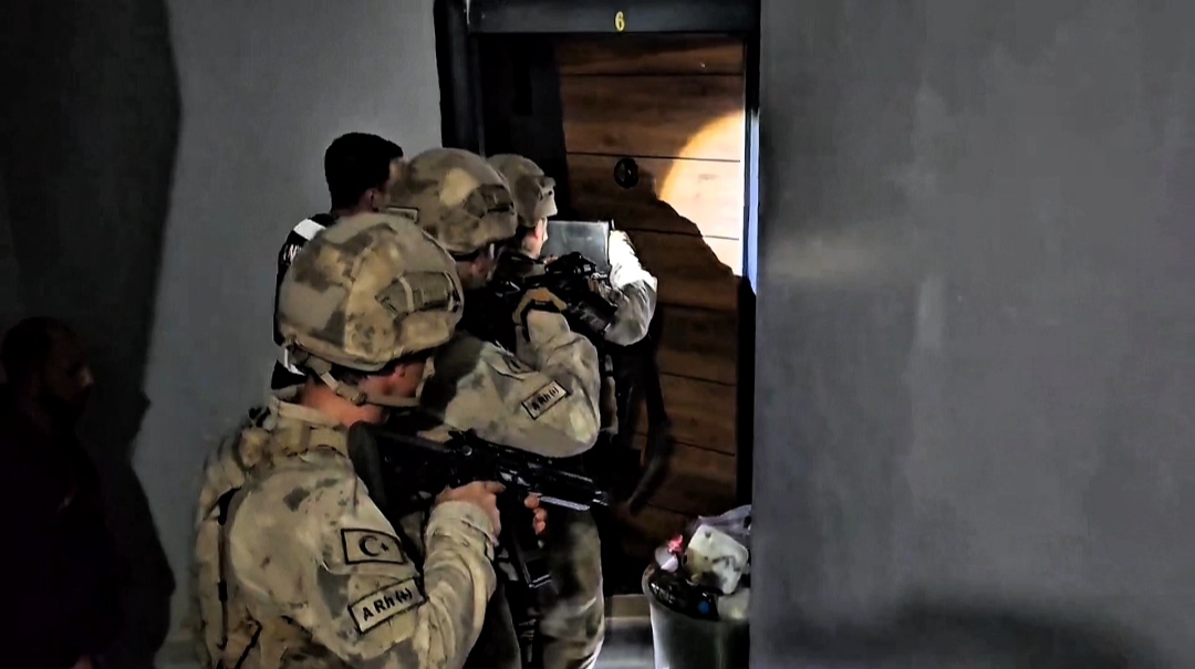 Batman’da İl Jandarma Komutanlığı Siber Suçlarla Mücadele Şube Müdürlüğü ekiplerince