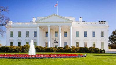   Beyaz Saray Basın Sözcüsü Karoline Leavitt, Japonya Başbakanı Sanae