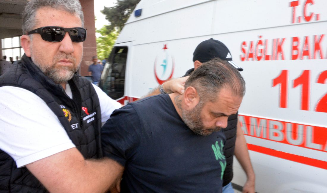 Kahramanmaraş’ta, boşandığı eşi Eser Karaca’yı (42) hakkında uzaklaştırma kararı aldırdığı