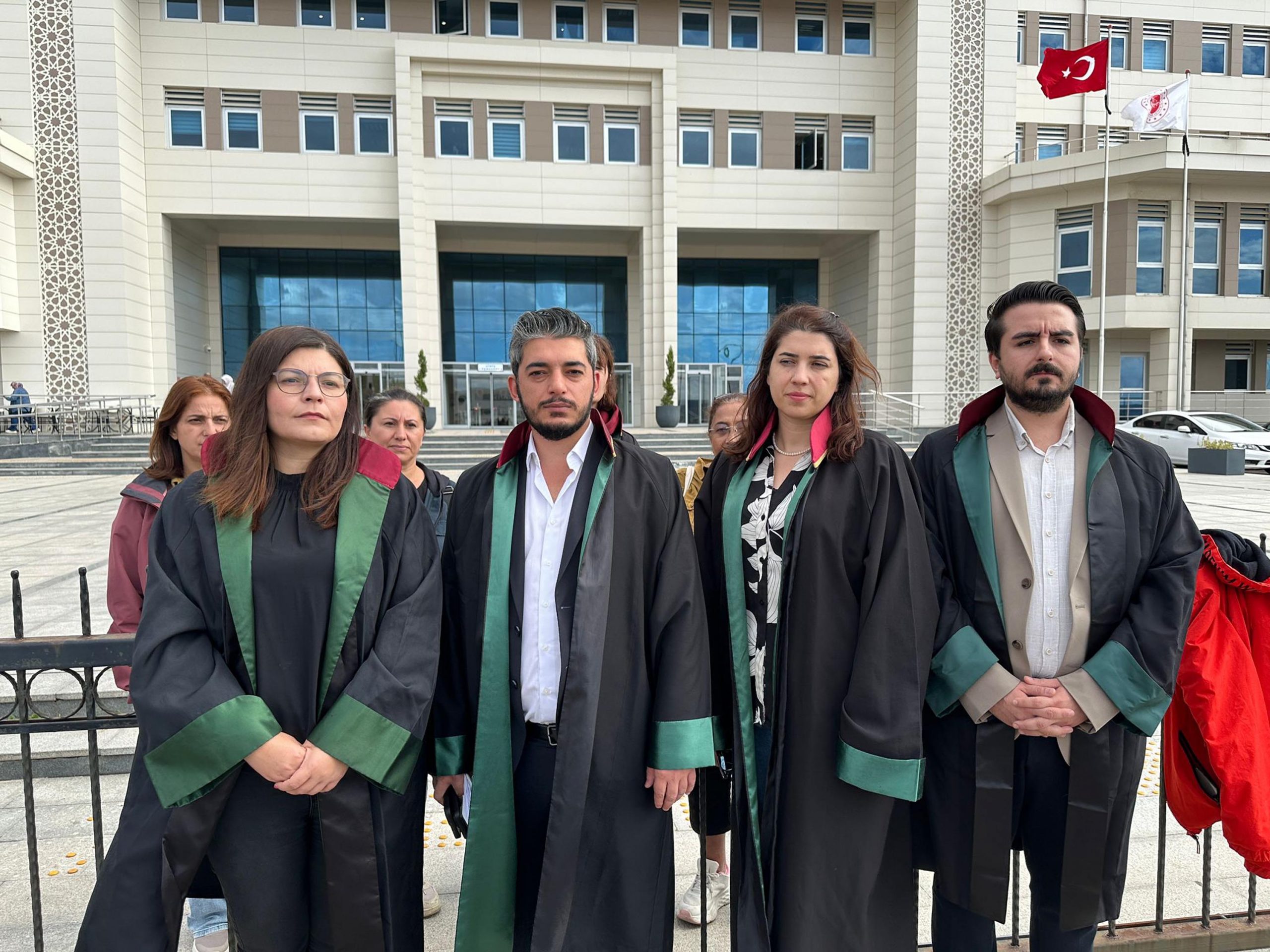 Çanakkale’nin İsmetpaşa Mahallesi’nde 16 Mayıs’ta boşanma aşamasındaki eşi Zeynep Zan’ı
