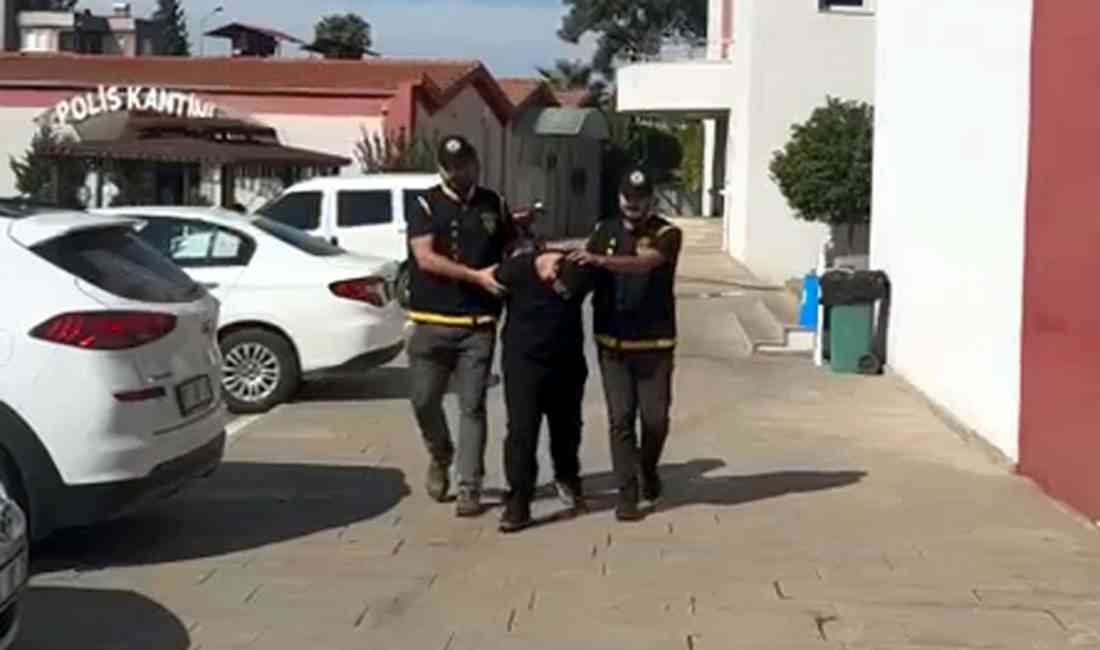 &nbsp; Adana’nın Seyhan ilçesinde çay ocağına silahlı saldırı düzenleyen ve