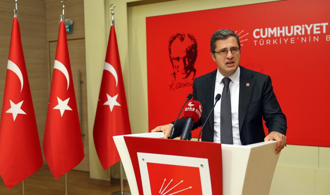 CHP Genel Başkan Yardımcısı ve Parti Sözcüsü Deniz Yücel, Cumhuriyet
