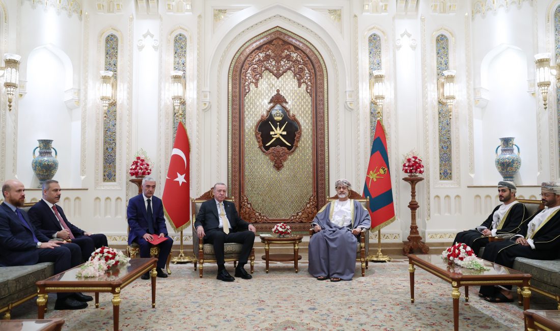   Cumhurbaşkanı Recep Tayyip Erdoğan, resmi ziyareti kapsamında Umman Sultanı