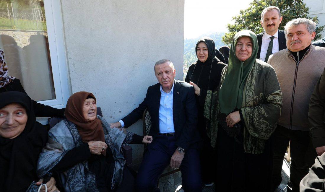   Cumhurbaşkanı Recep Tayyip Erdoğan, memleketi Rize’deki programının ikinci gününde
