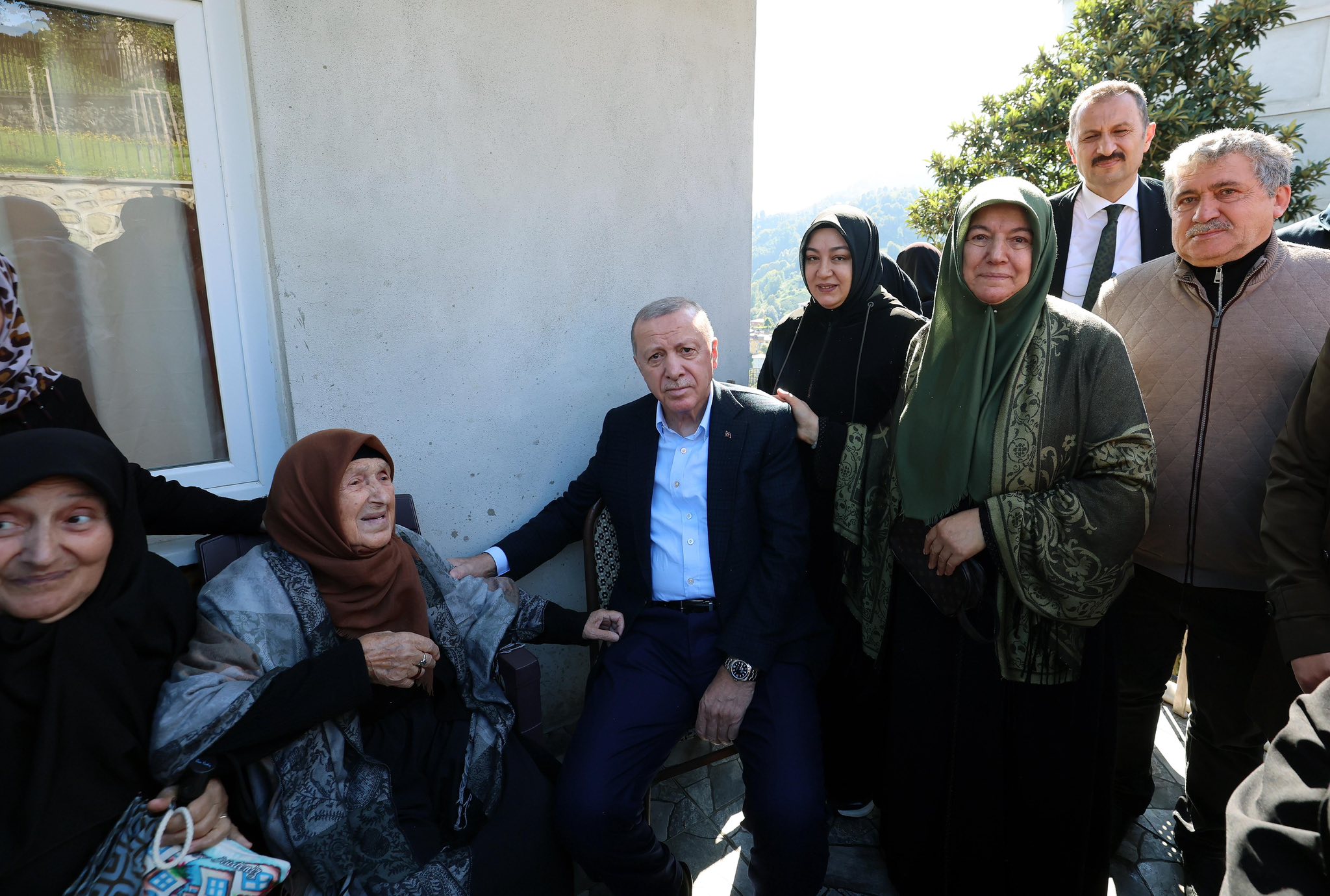   Cumhurbaşkanı Recep Tayyip Erdoğan, memleketi Rize’deki programının ikinci gününde