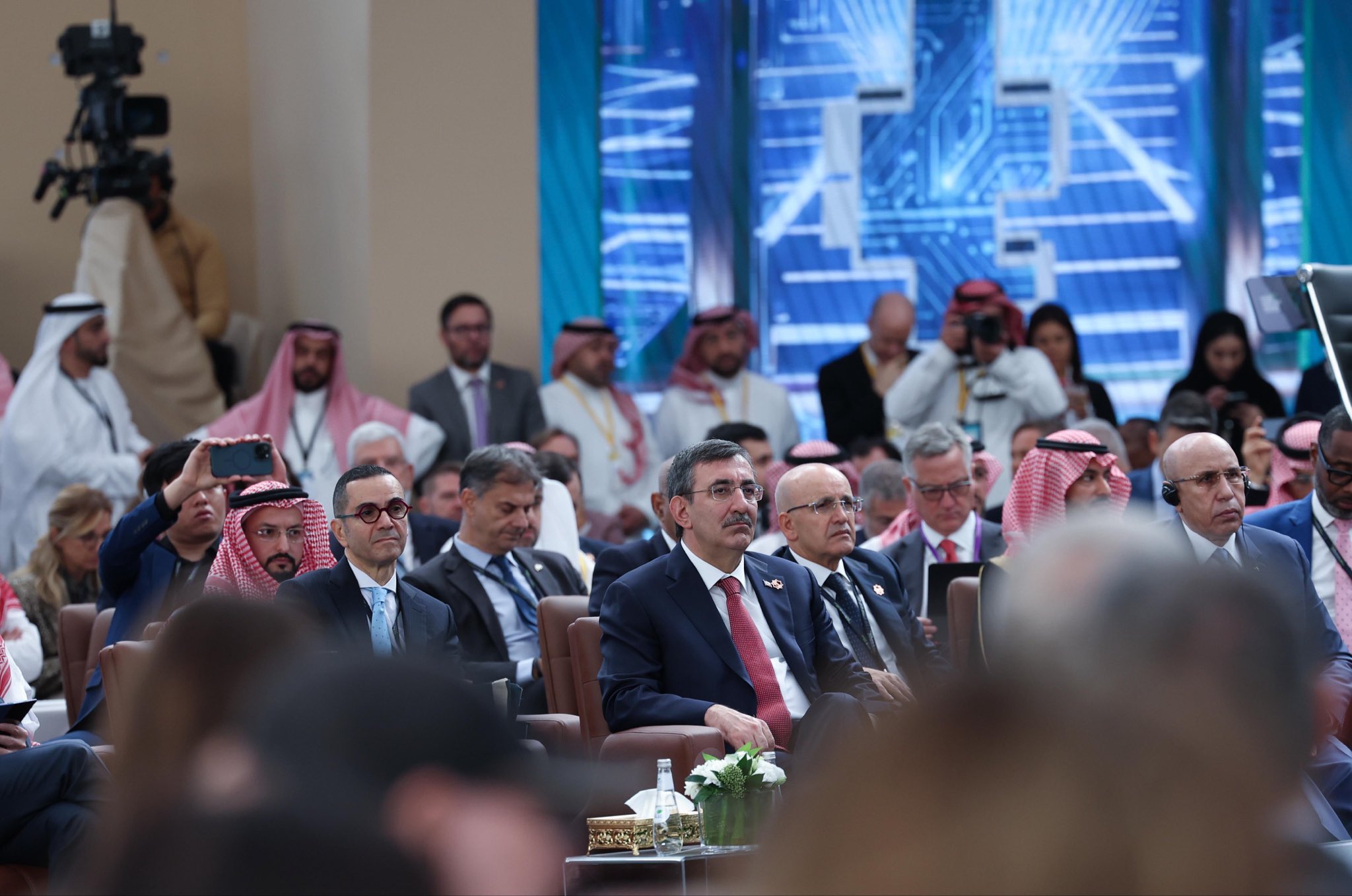   Cumhurbaşkanı Yardımcısı Cevdet Yılmaz, Suudi Arabistan’ın başkenti Riyad’da gerçekleştirilen