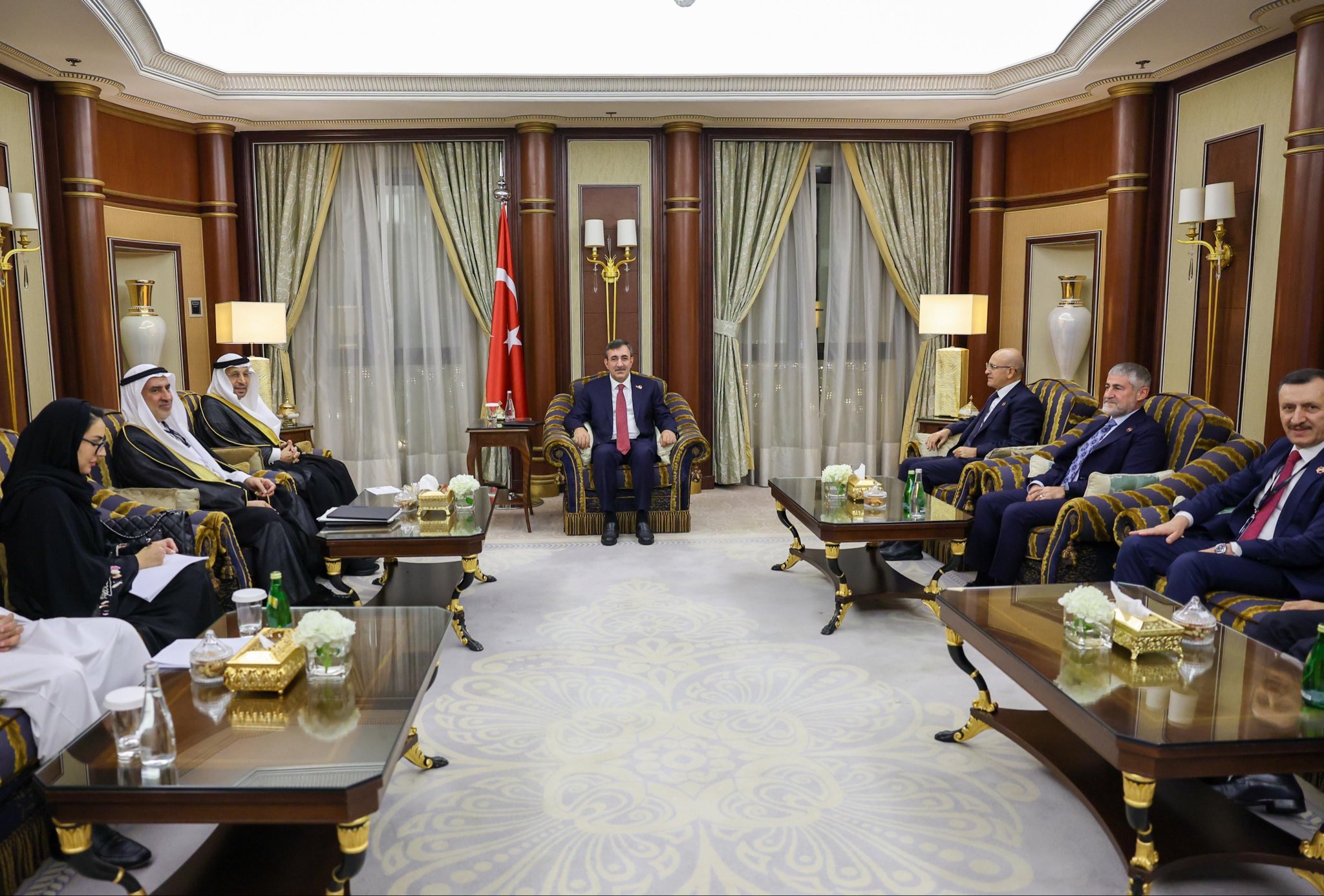   Cumhurbaşkanı Yardımcısı Cevdet Yılmaz, Suudi Arabistan’ın başkenti Riyad’da düzenlenen