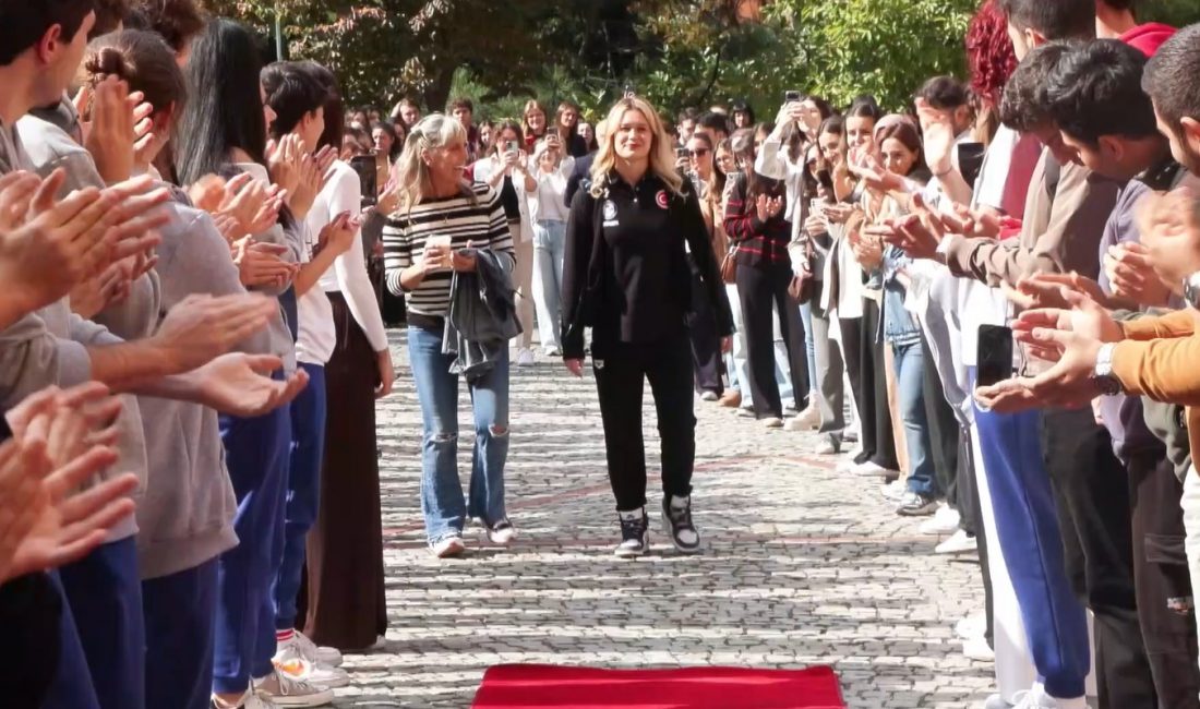   Dünya Para Yüzme Şampiyonası’nda 5 altın madalya kazanarak Türk