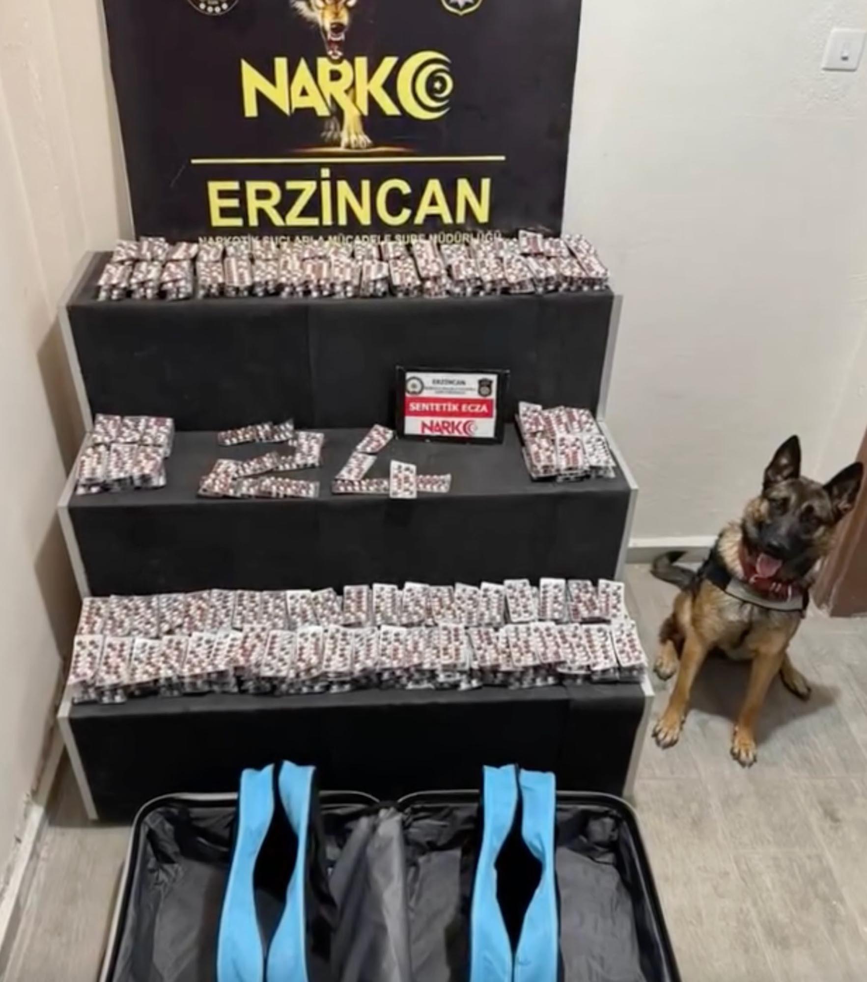  Erzincan’da polis ekiplerince durdurulan bir araçta yapılan aramada 6