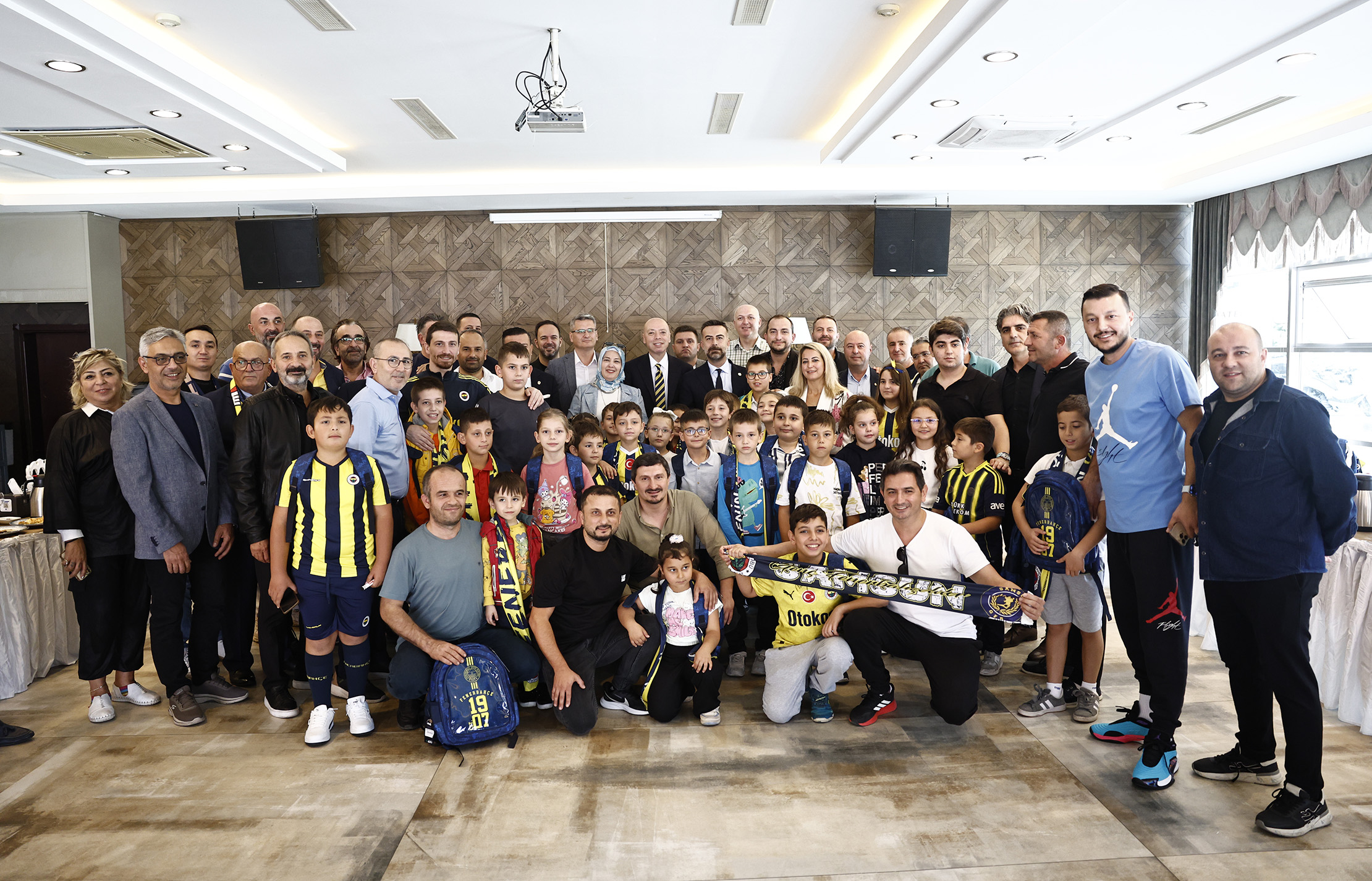   Fenerbahçe, 2025-2026 sezonuyla birlikte başlattığı “Her Deplasman Bir Okul”