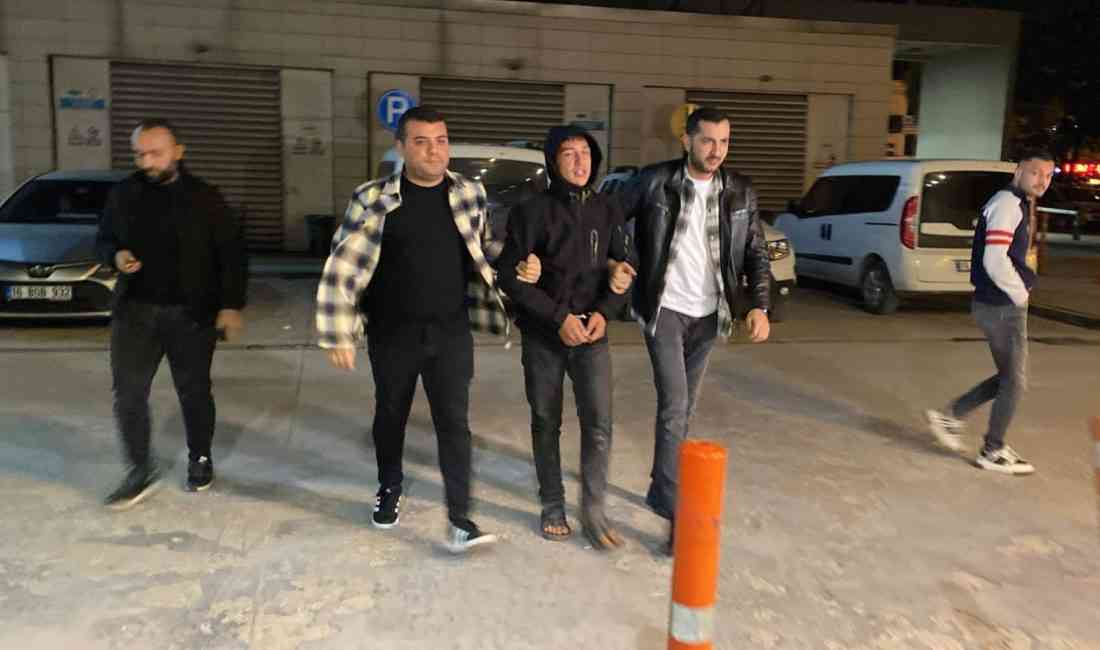 Bursa’nın İnegöl ilçesinde, polisin ‘dur’ ihtarına uymayarak kaçan çalıntı motosikletli
