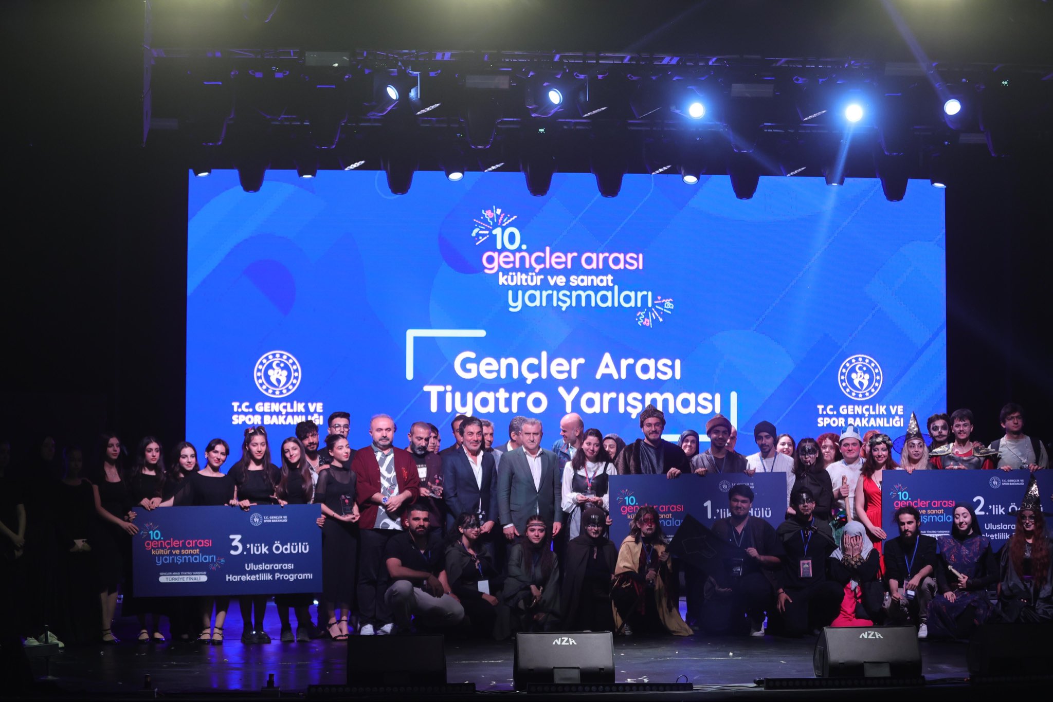   Gençlik ve Spor Bakanı Osman Aşkın Bak, Antalya’daki Aspendos