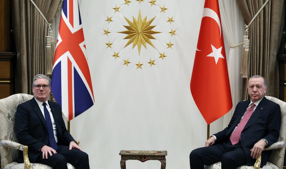 Türkiye Ve Birleşik Krallık Arasında Eurofighter Savaş Uçağı İşbirliği Anlaşması İmzalandı Türkiye ile Birleşik Krallık arasında Eurofighter Typhoon savaş uçağı konusunda
