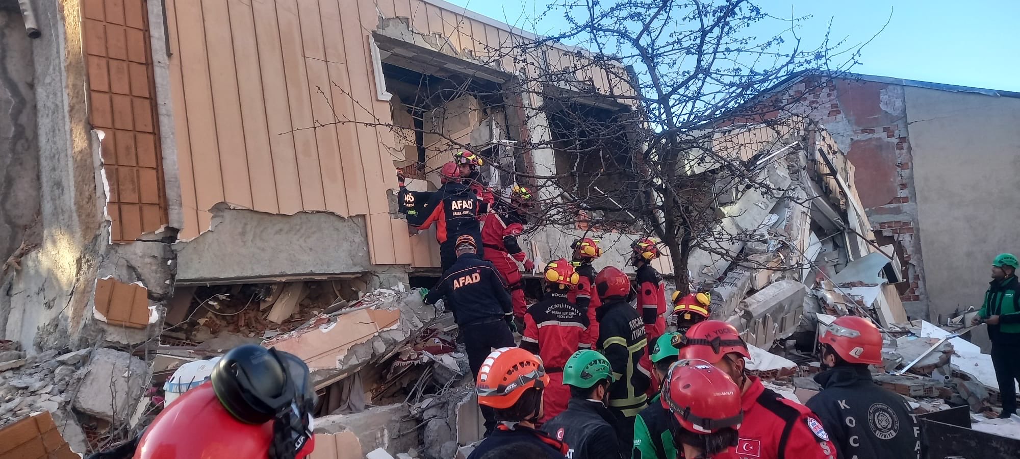 5 Kişilik Aileden Bir Kişinin Cansız Bedenine Ulaşıldı Kocaeli’nin Gebze