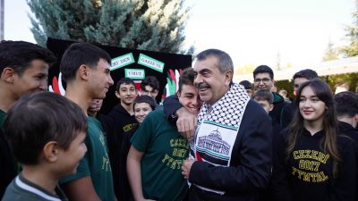   Milli Eğitim Bakanı Yusuf Tekin, Filistinli sivillere destek amacıyla