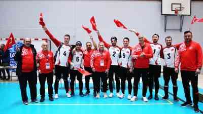 Finlandiya’nın Lahti kentinde düzenlenen 2025 IBSA Goalball Avrupa Şampiyonası’nda hem