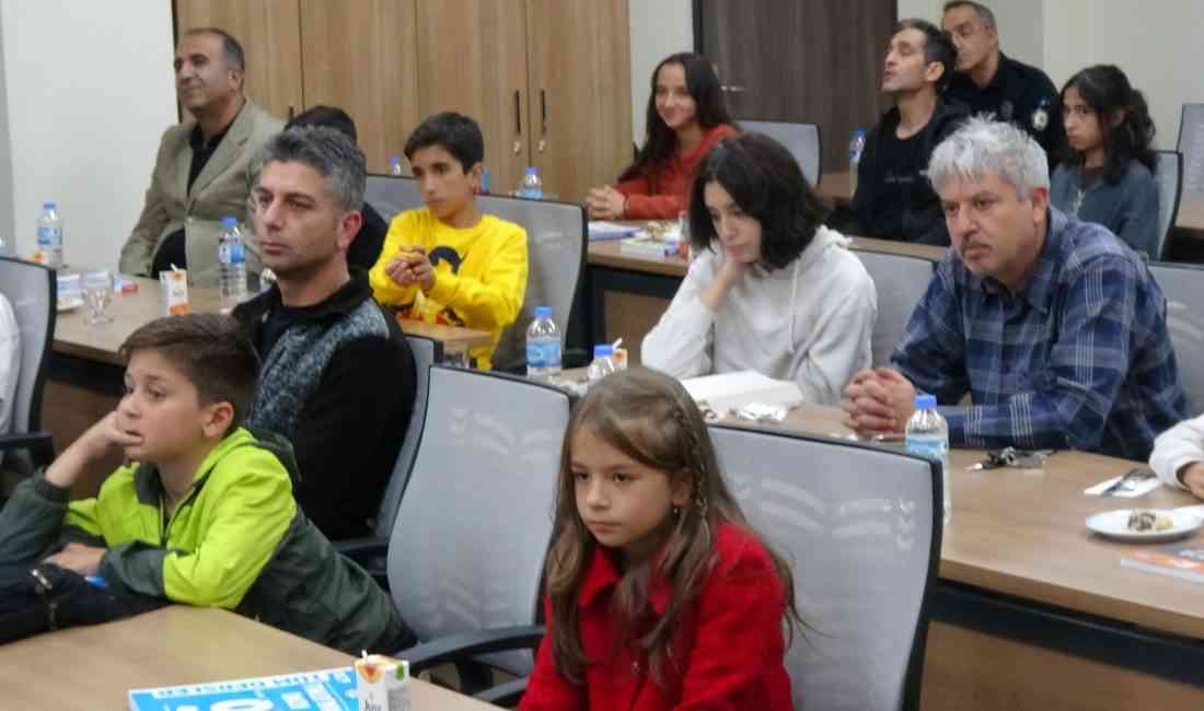 Erzurum Emniyet Müdürlüğü, personel çocuklarının akademik gelişimini desteklemek amacıyla “Çocuklar