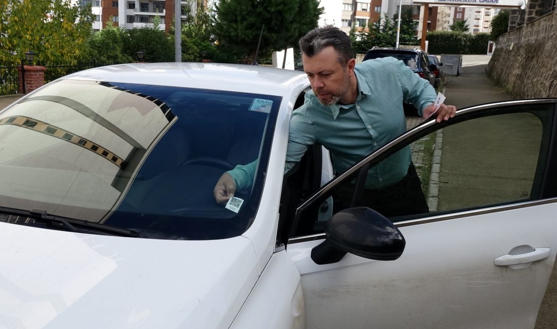 Trabzonlu Mühendis ve Eski Polis, Hatalı Park Sorununa ‘Karekod’lu Çözüm Geliştirdi Trabzon’da yaşayan bilgisayar mühendisi Hüseyin Şentürk (43), polislik yaptığı dönemde