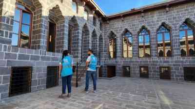 &nbsp; Diyarbakır’ın Sur ilçesinde 2015 yılında yaşanan hendek ve barikat