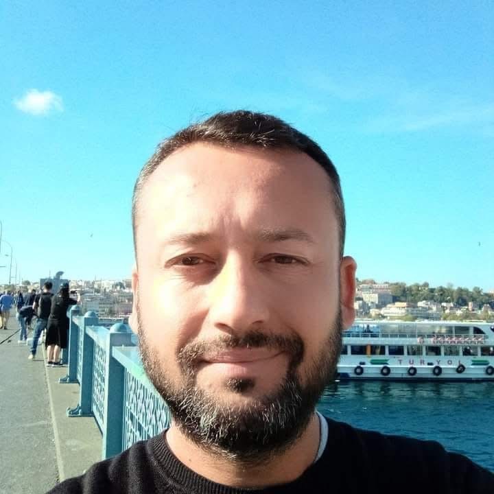 Çanakkale’nin Barbaros Mahallesi’nde meydana gelen bıçaklı kavgada, aralarında husumet bulunan