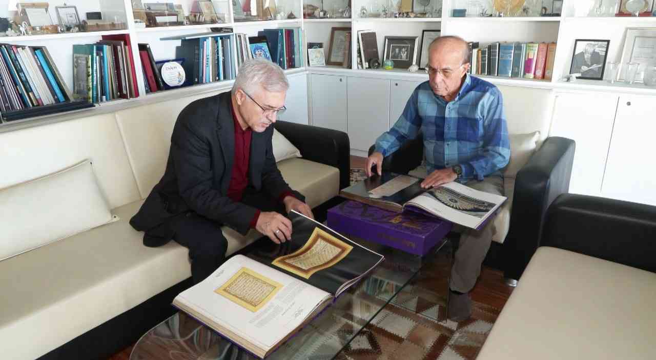 Demirören Yayınları, Prof. Dr. Süleyman Berk tarafından hazırlanan “İlahi Çizgiler: