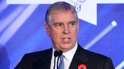 İngiltere Kralı 3’üncü Charles’ın, kardeşi Prens Andrew’un tüm Kraliyet ünvanları,