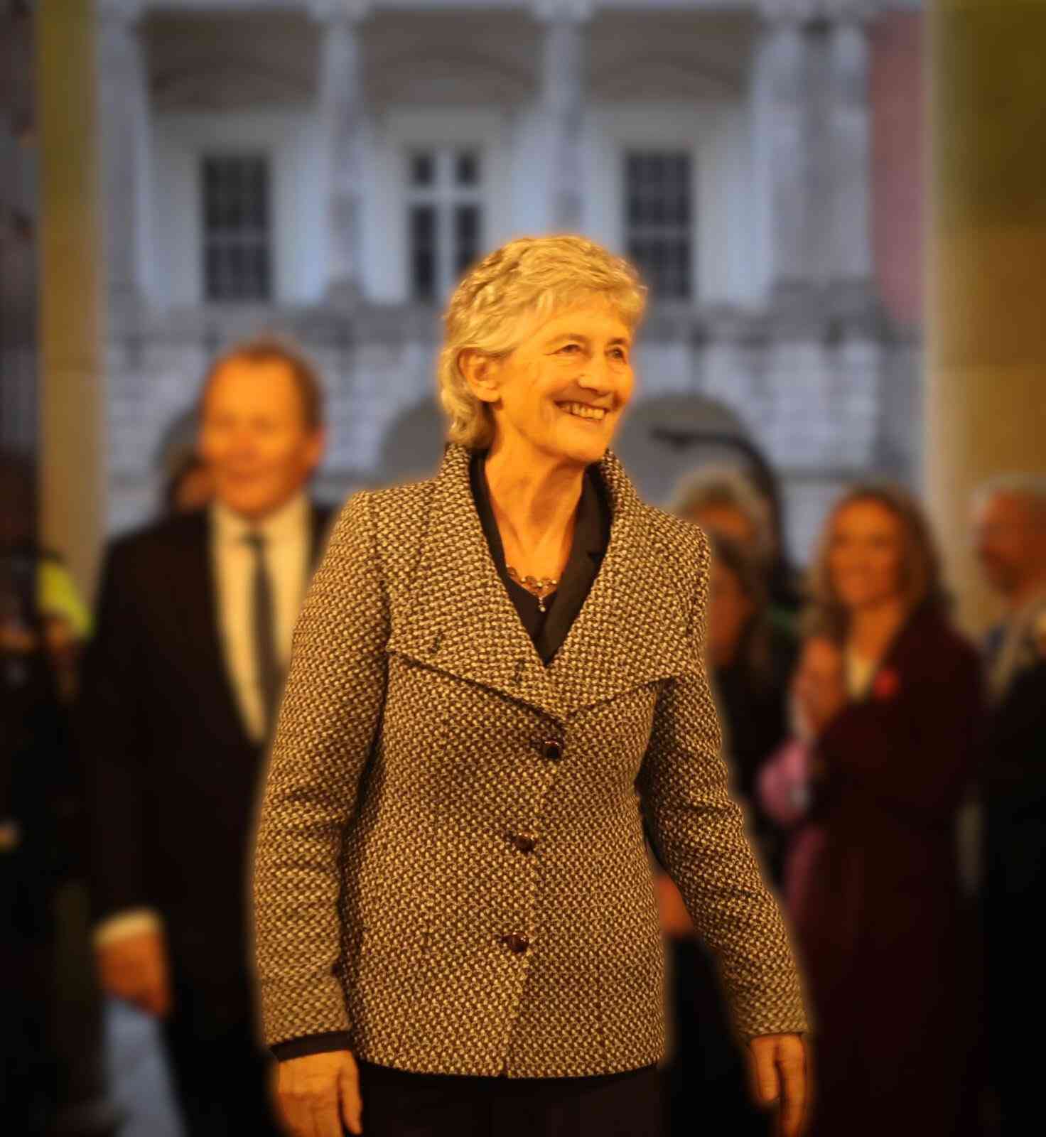 İrlanda’da yapılan cumhurbaşkanlığı seçimlerinde bağımsız sol görüşlü aday Catherine Connolly,