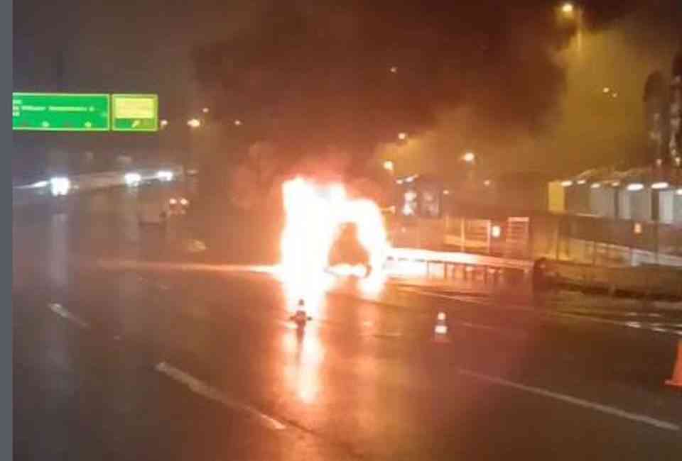 &nbsp; İstanbul Üsküdar’da, 15 Temmuz Şehitler Köprüsü üzerinde seyir halindeki