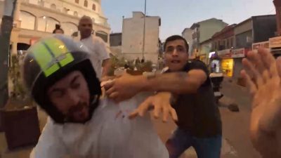   İstanbul Beyoğlu’nda motosikletle gezen İspanyol Youtuber Javier R.D.V., yolda