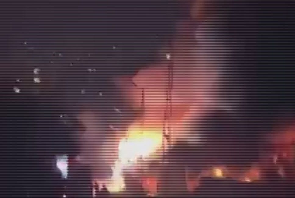   Küçükçekmece’de bir halı yıkama atölyesinde gece saatlerinde çıkan yangın,