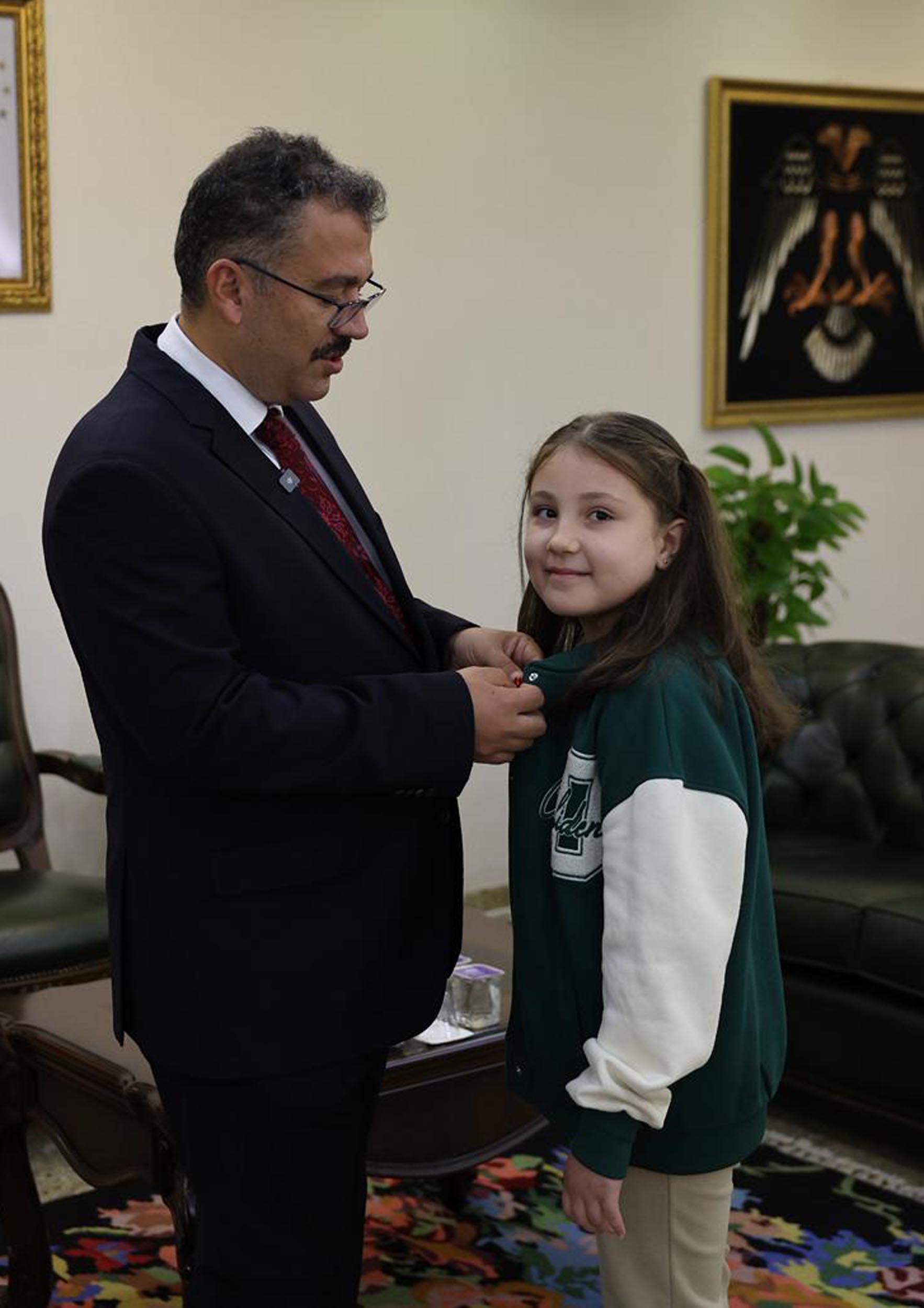 Iğdır’da ilkokul öğrencisi Zeynep Ece Doğan, okul bahçesine girdiği sırada