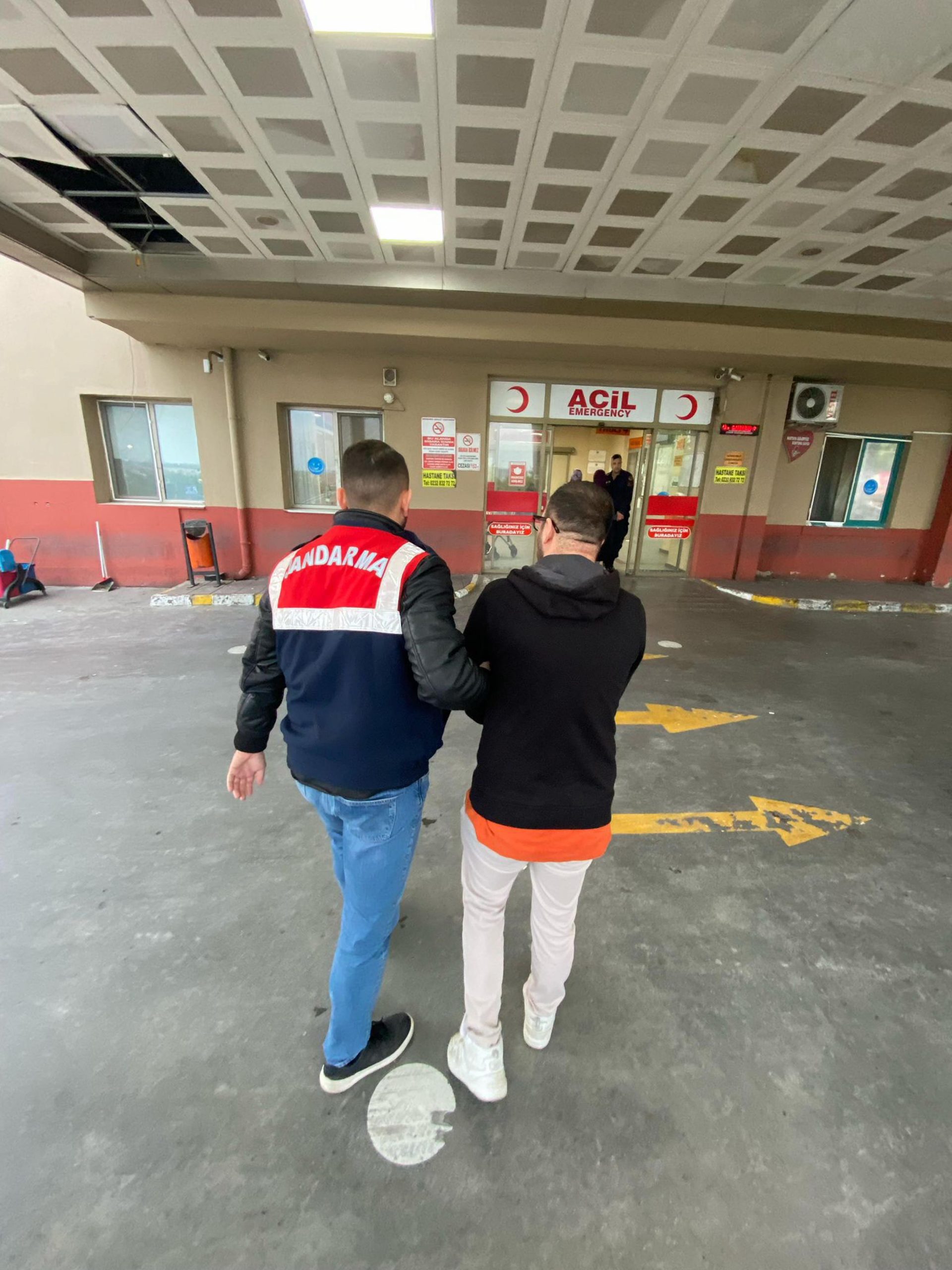   İzmir’de jandarma ekiplerince DEAŞ terör örgütüne yönelik 16 ilde