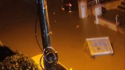   İzmir’in Bergama ve Manisa’nın Kırkağaç ilçelerinde gece saatlerinde etkili