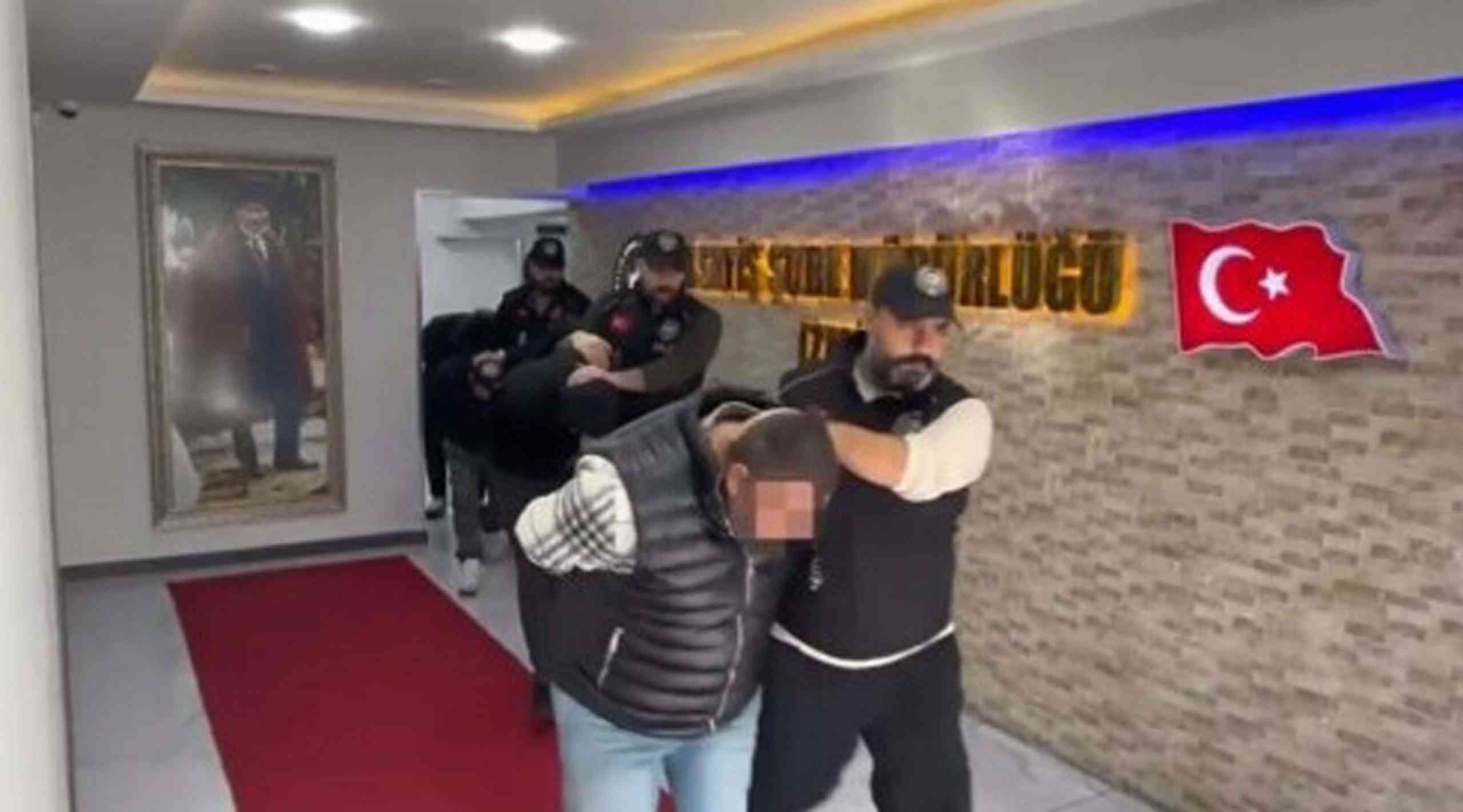 İzmir’de düzenlenen fuhuş operasyonunda, 11’i yabancı uyruklu olmak üzere 19