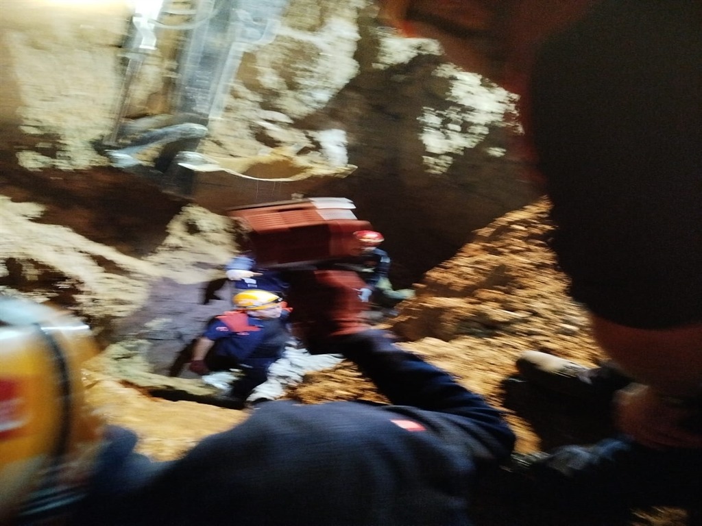   Bursa’nın Mudanya ilçesinde kanalizasyon kazı çalışması sırasında meydana gelen