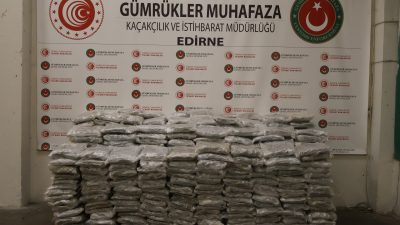 Ticaret Bakanlığı’na bağlı Gümrük Muhafaza ekipleri, Kapıkule ve İpsala Gümrük