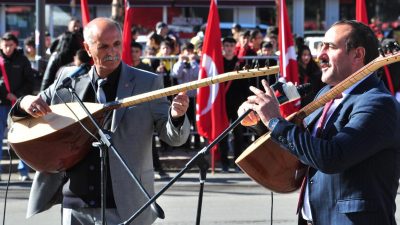   Kars’ın düşman işgalinden kurtuluşunun 105’inci yıl dönümü kentte düzenlenen