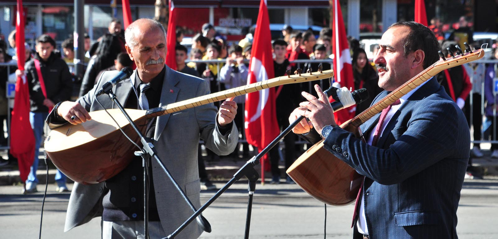   Kars’ın düşman işgalinden kurtuluşunun 105’inci yıl dönümü kentte düzenlenen