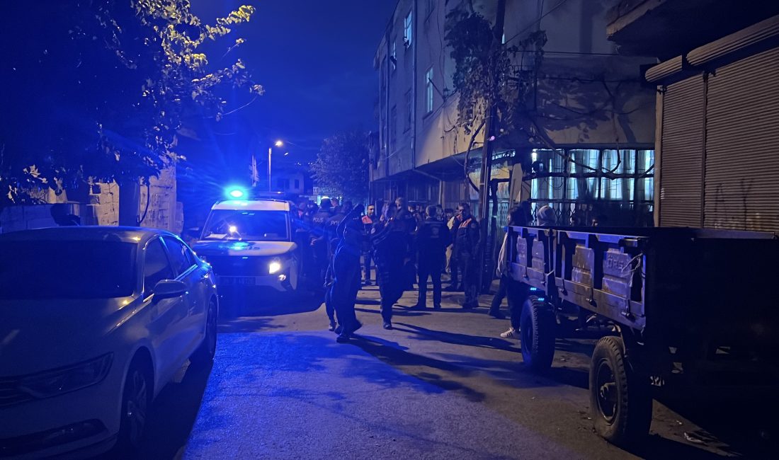 Kayseri’de Bakkalda ‘Yan Bakma’ Kavgası: 1 Yaralı   Kayseri’nin Melikgazi ilçesinde, bir bakkalda iki grup arasında “yan