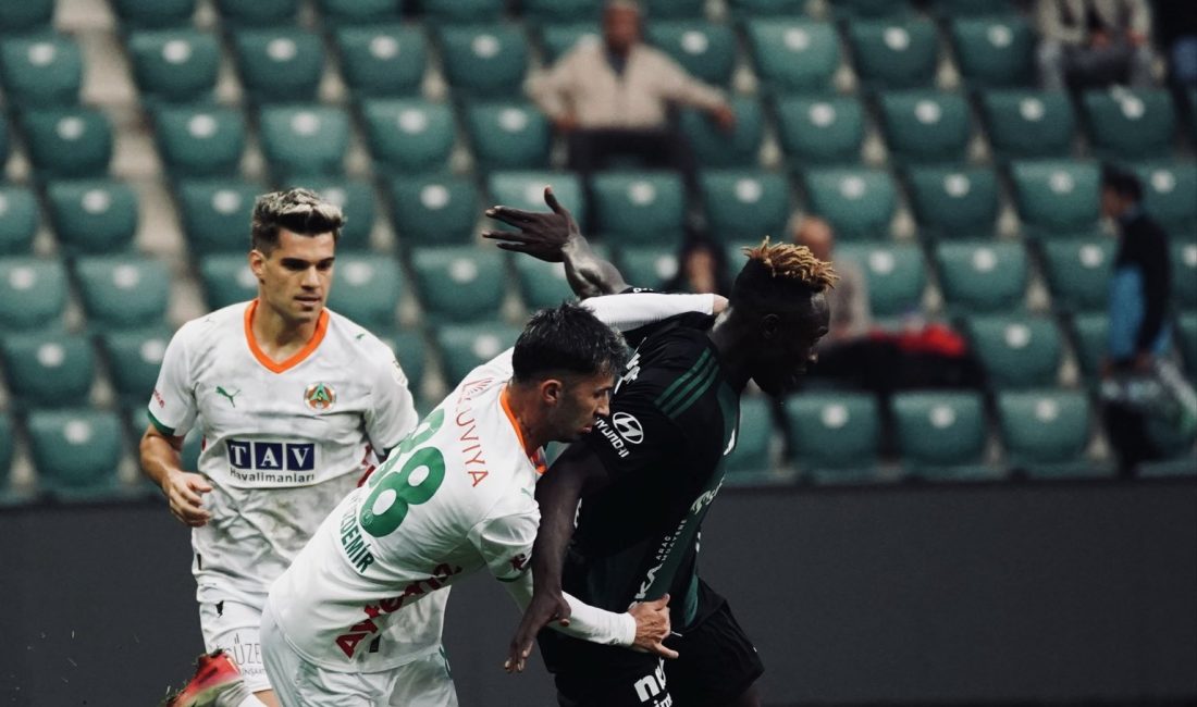 Kocaelispor, Alanyaspor’u 2-0 Mağlup Etti Süper Lig’in 10’uncu haftasında Kocaelispor, sahasında ağırladığı Corendon Alanyaspor’u 2-0