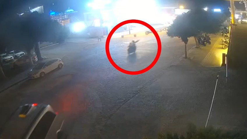   Antalya’nın Manavgat ilçesinde bir otele motosikletli iki kişi tarafından