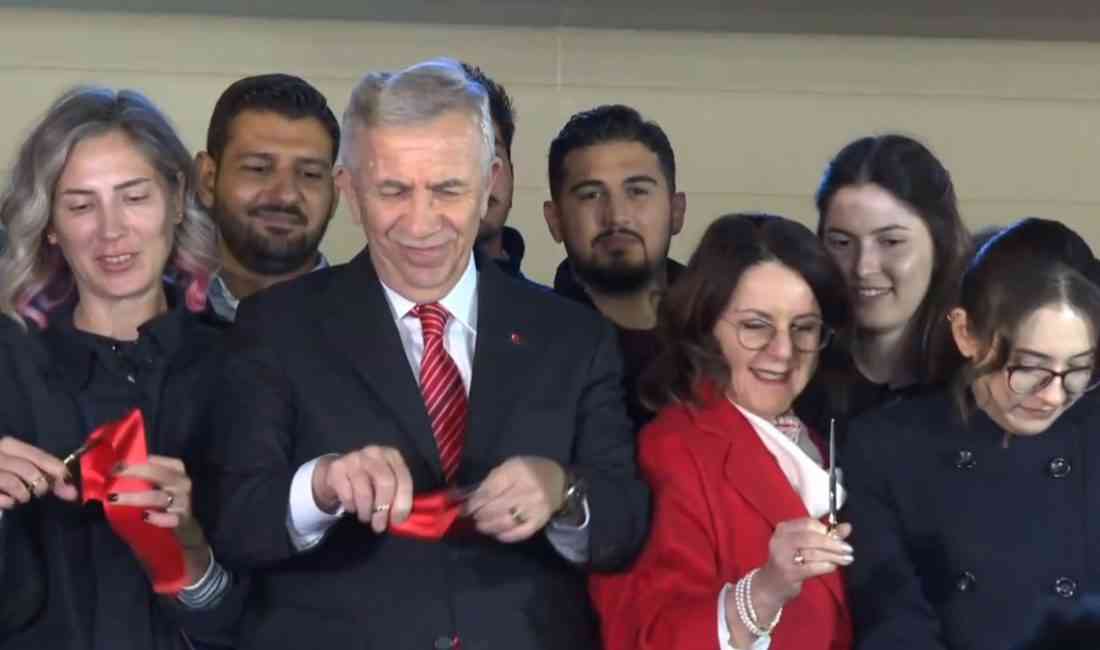 Ankara Büyükşehir Belediye (ABB) Başkanı Mansur Yavaş, Cumhuriyet’in 102’nci yılı