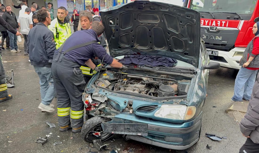 Çorlu’da Otomobil İle Motosiklet Çarpıştı: 2 Kişi Yaralandı Tekirdağ’ın Çorlu ilçesinde otomobil ile motosikletin çarpıştığı kazada 2 kişi