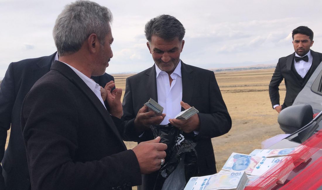   Kars’ın Arpaçay ilçesine bağlı Tomarlı köyünde yapımı süren cami,