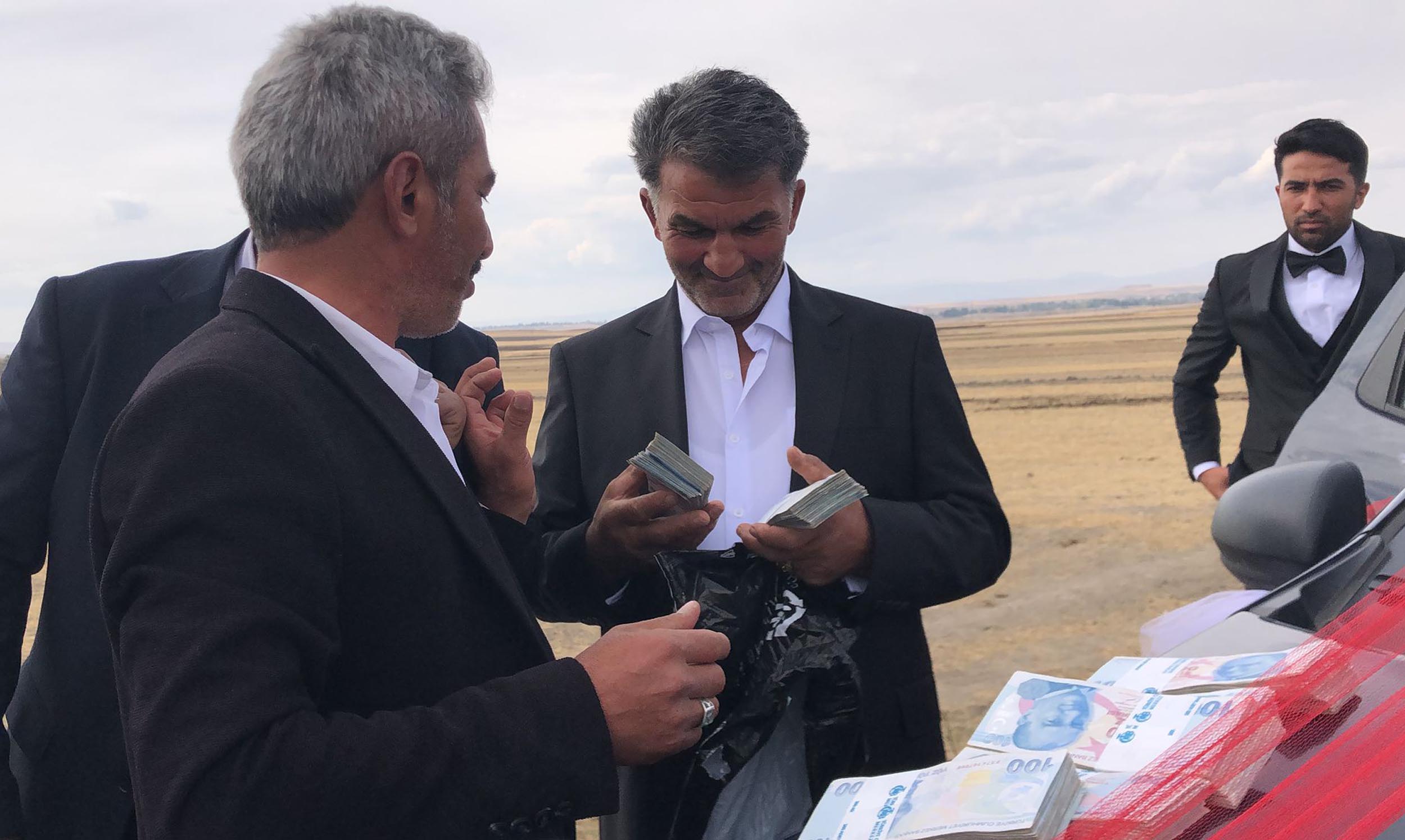   Kars’ın Arpaçay ilçesine bağlı Tomarlı köyünde yapımı süren cami,