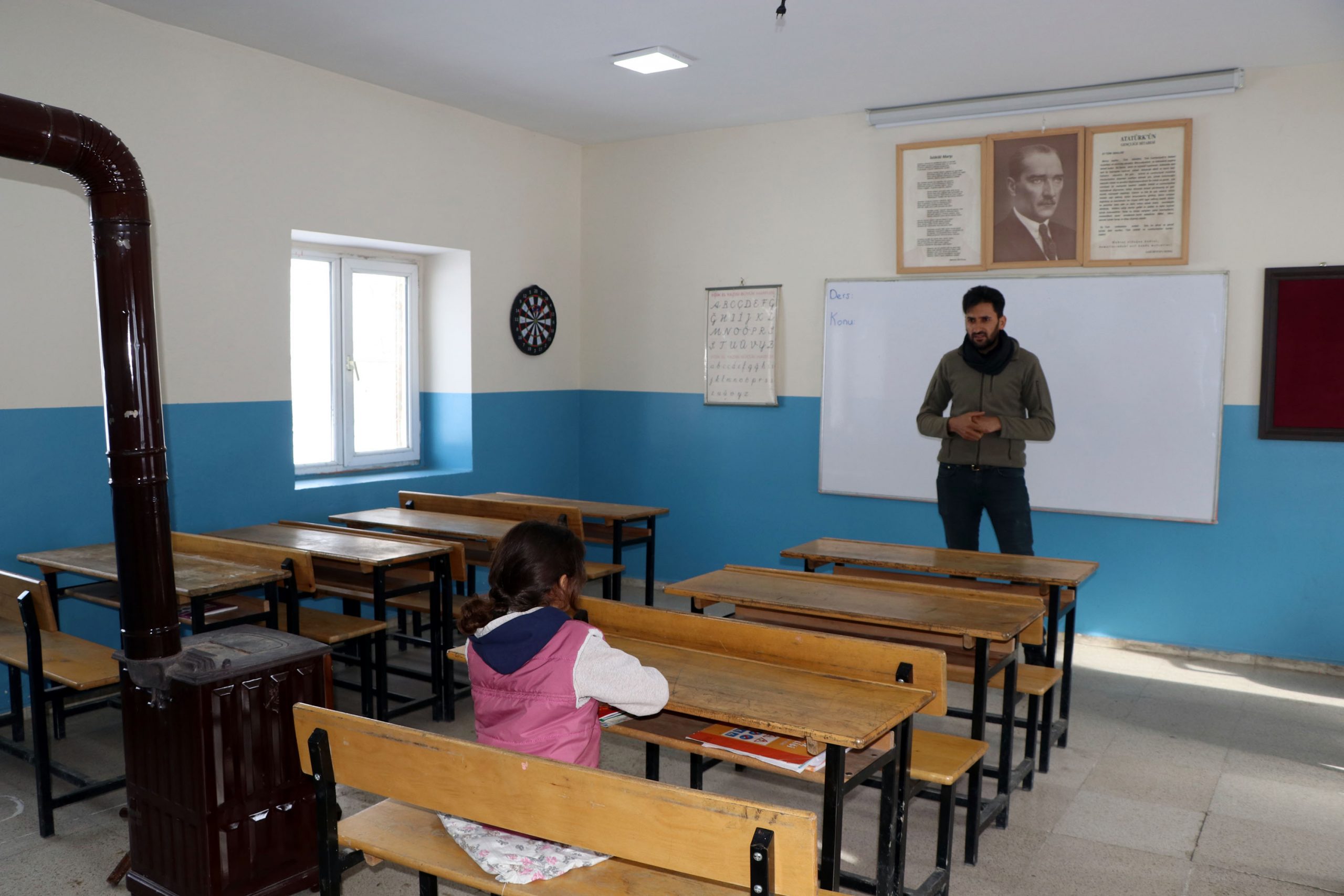 Van’ın Gürpınar ilçesinde 3 yıl boyunca tek başına eğitim gören
